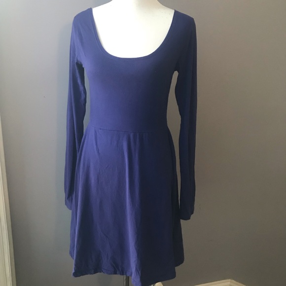 Scoop neck long sleeve Angie dress - Picture 1 of 7